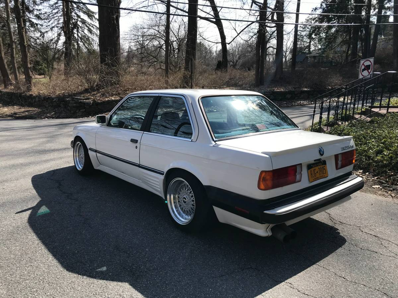 Illustration for article titled At $6,000, Could This Zenderized 1987 BMW 325is Make You Believe In Coupé De Foudre?